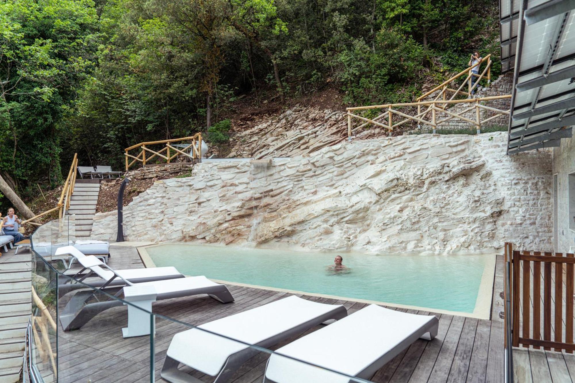 La Forestale Luxury Ecolodge Piano Terra- Appt Acqualagna Exterior foto